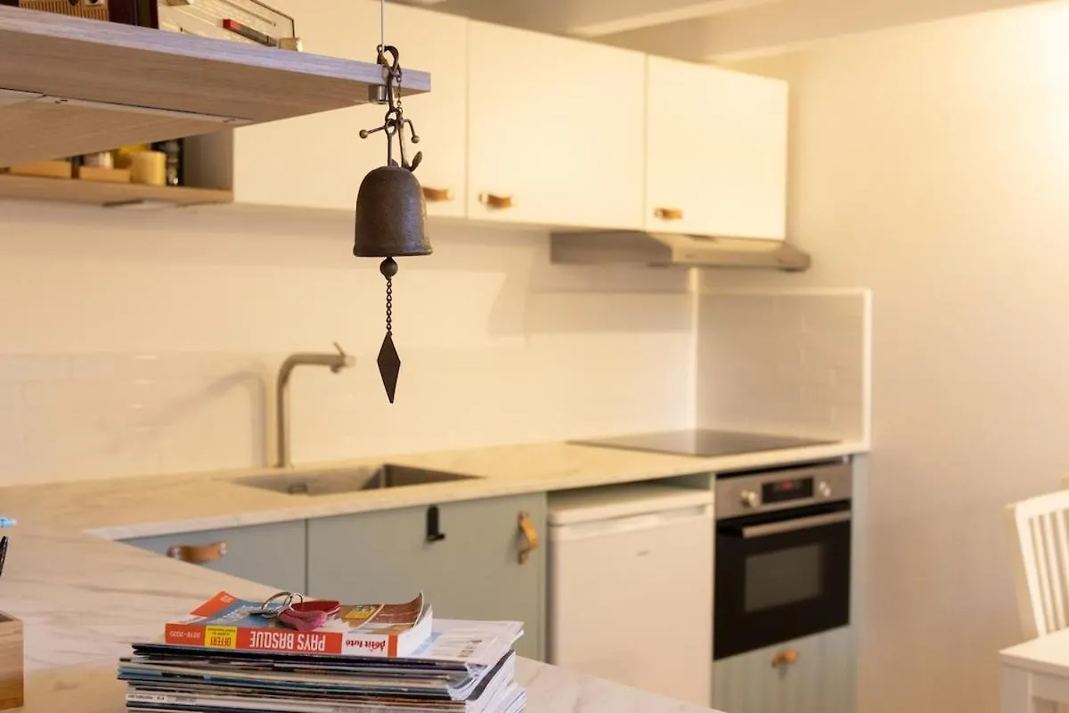 Apartment Studio 3 Personnes Avec Terrasse 50 M De La Grande Plage Biarritz Surf